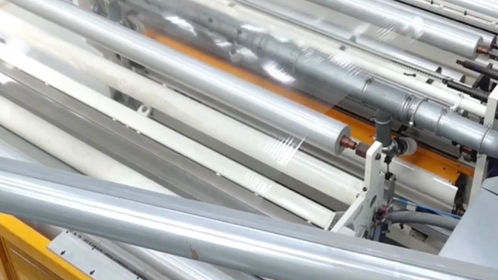 3B Films IPO Listing: 3% डिस्काउंट पर एंट्री, लिस्ट होते ही लोअर सर्किट, ₹50 के शेयर ने किया आईपीओ निवेशकों को निराश