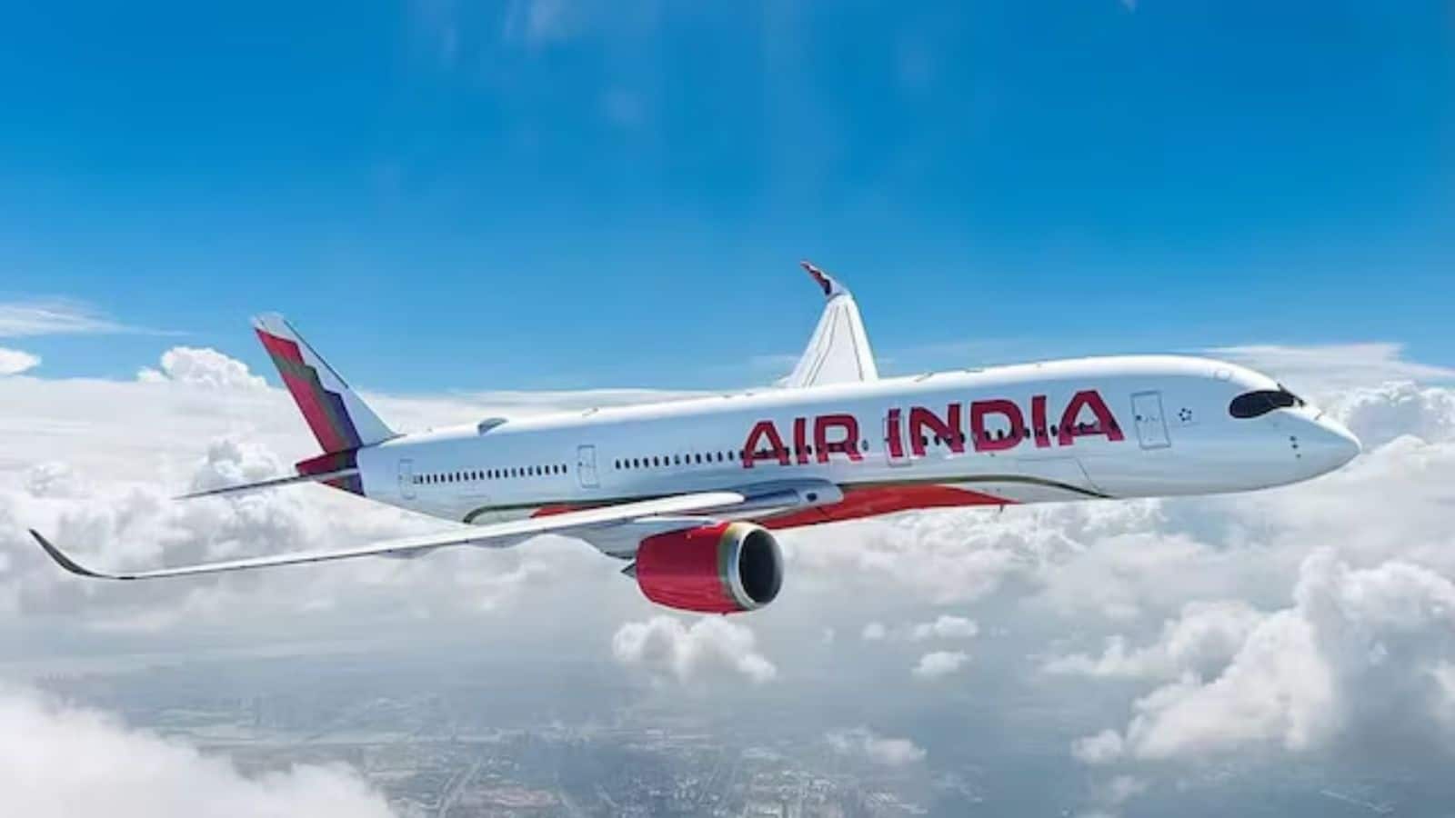 Air India Flight: तकनीकी खराबी की वजह से बीच रास्ते से दिल्ली लौटी एयर इंडिया की फ्लाइट, वियतनाम के लिए भरी थी उड़ान