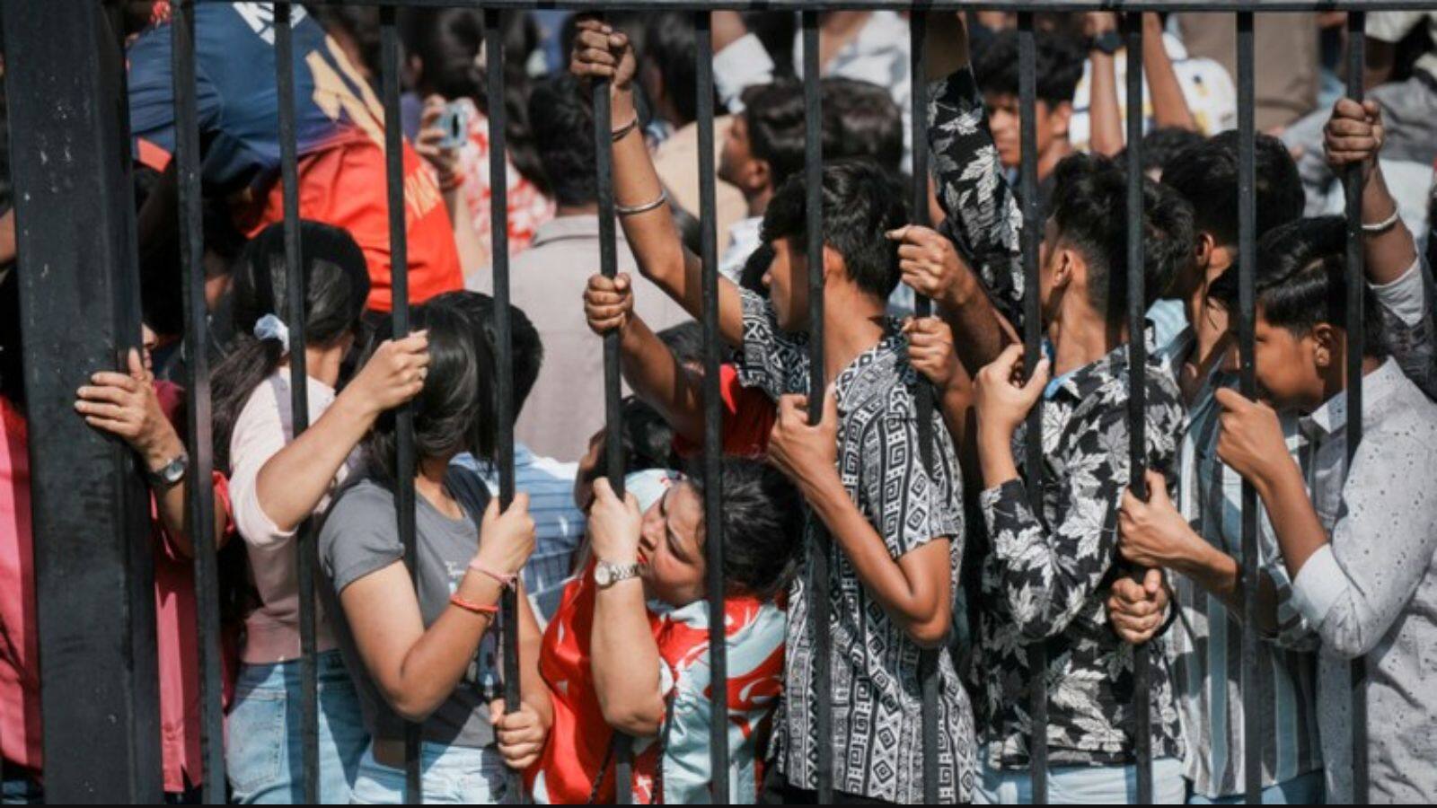 बैंगलोर भगदड़ में जान गंवाने वालों के परिवार को मिलेंगे 10-10 लाख, घायलों का होगा मुफ्त इलाज: CM सिद्धारमैया