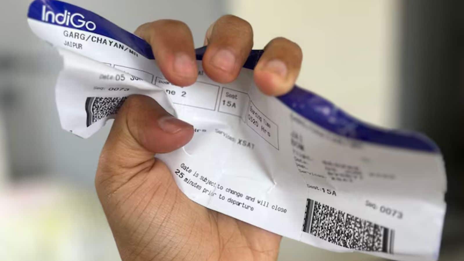 एयरपोर्ट पर टॉयलेट गया यात्री, IndiGo ने कर दिया बड़ा धोखा, 2.65 लाख का लगा चूना