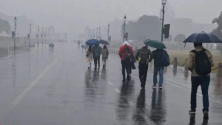 Heavy Rain Alert: अगले तीन दिनों तक आसमान से बरसेगी आफत! IMD ने देश के इन इलाकों के लिए जारी किया अलर्ट