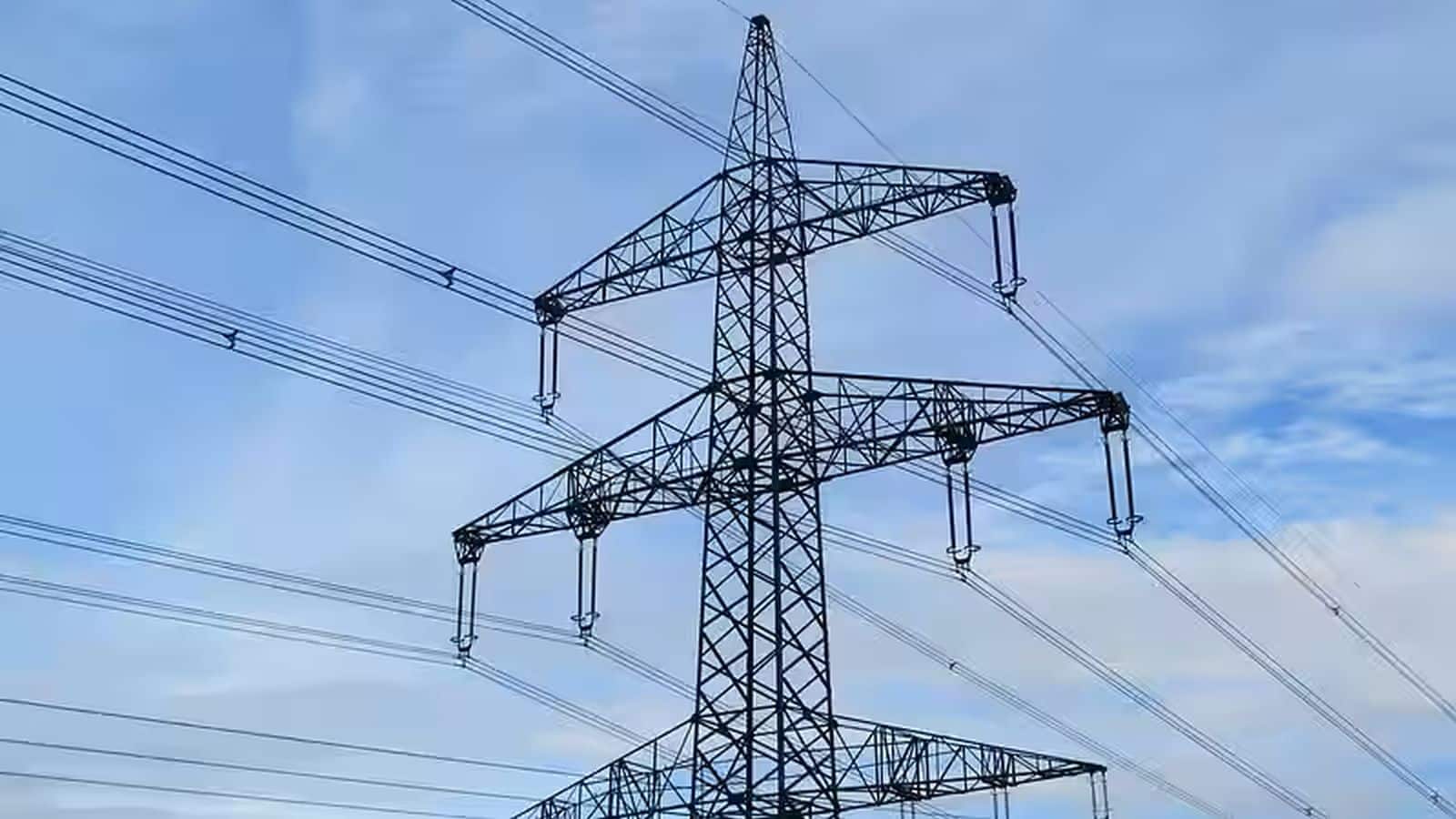 इतिहास में पहली बार महाराष्ट्र में सस्ती होगी बिजली! 26% घटाए जाएंगे बिजली के दाम