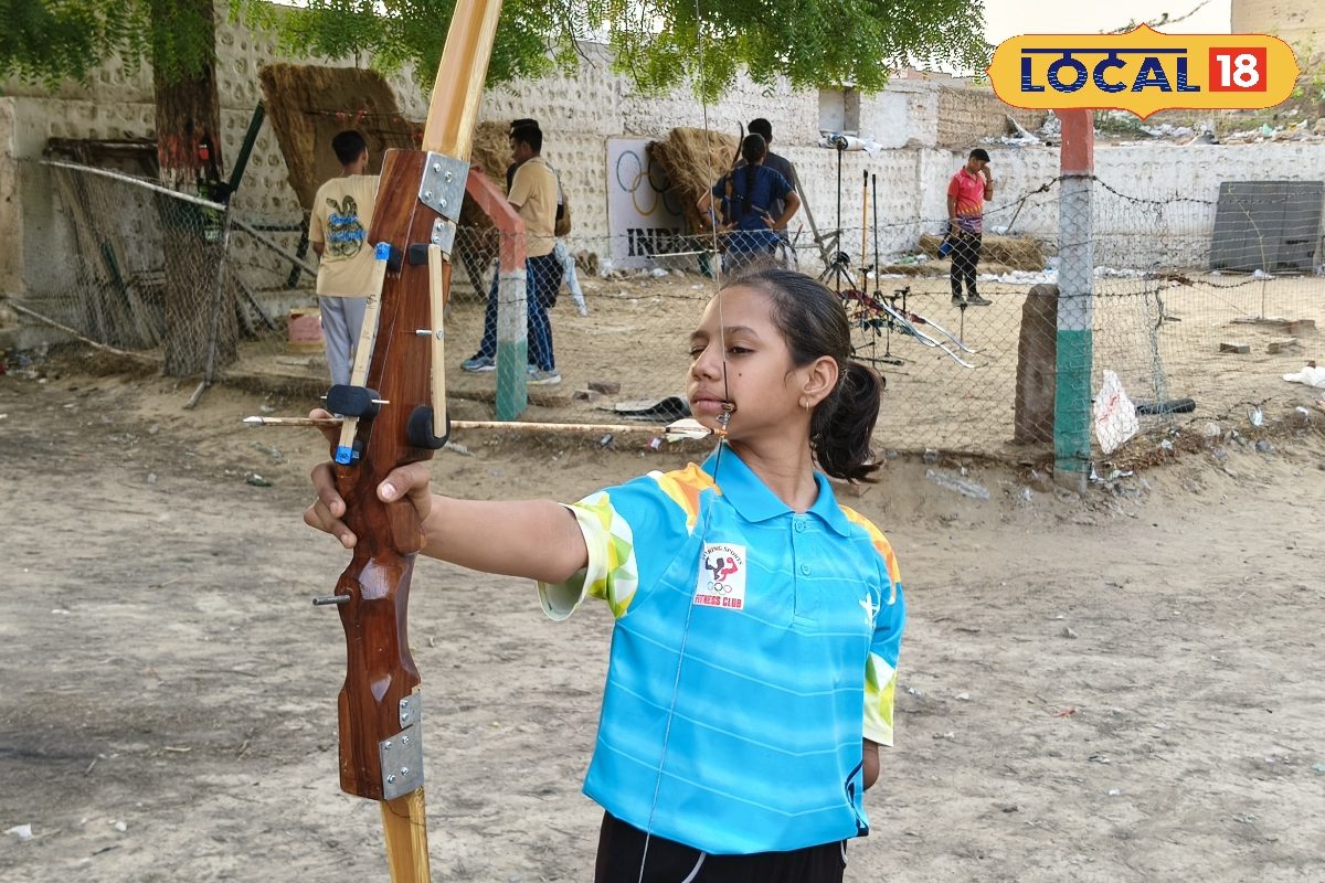 बचपन से हाथ नहीं, पर हौसला इतना कि मुंह से तीर चला नेशनल में मारी बाज़ी