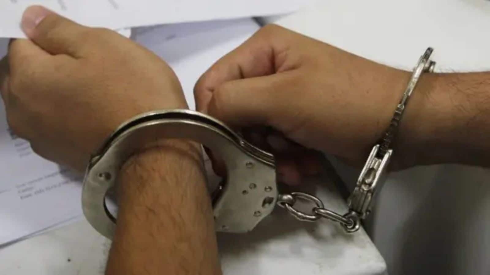 महाराष्ट्र की IPS अधिकारी रश्मि करंदीकर के पति को मुंबई पुलिस की EOW ने किया गिरफ्तार, लगा धोखाधड़ी का आरोप