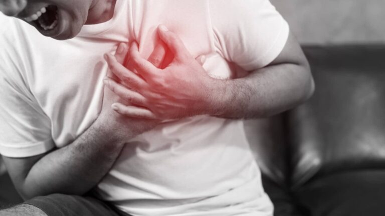 कहीं आप भी तो नहीं हैं 'थिक हार्ट सिंड्रोम' के शिकार, मांसपेशियों के मोटा होकर हार्ट फेल का है खतरा!