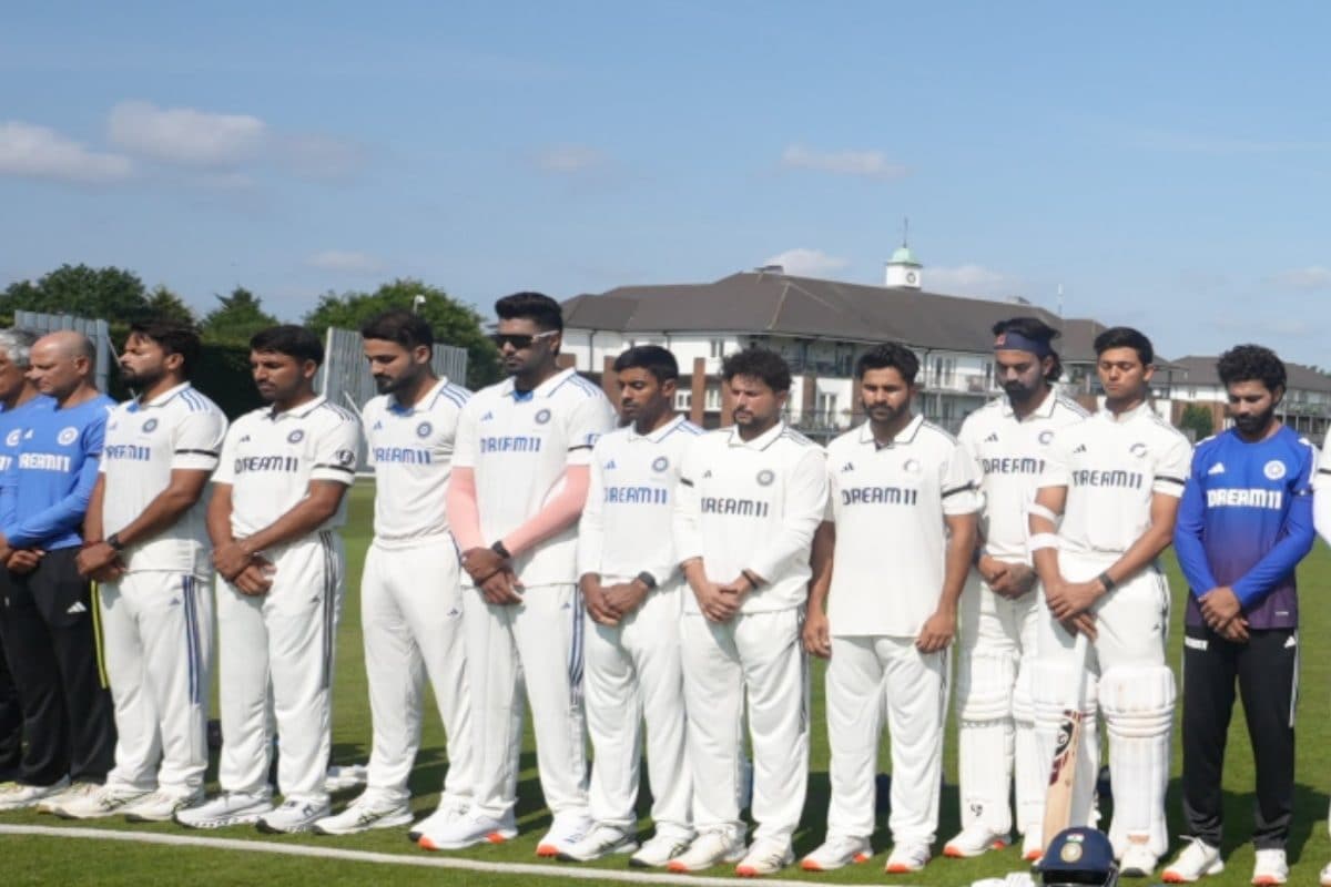 इंग्लैंड में काली पट्टी बांधकर क्यों खेलने उतरी भारतीय क्रिकेट टीम