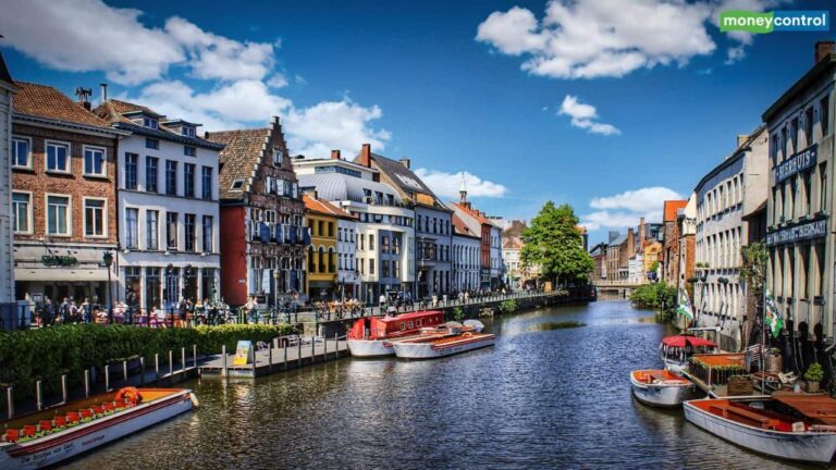 यूरोप घूमने का था प्लान लेकिन वीजा हो गया कैंसिल? ये इंश्योरेंस बचाएगा होटल, फ्लाइट का नुकसान