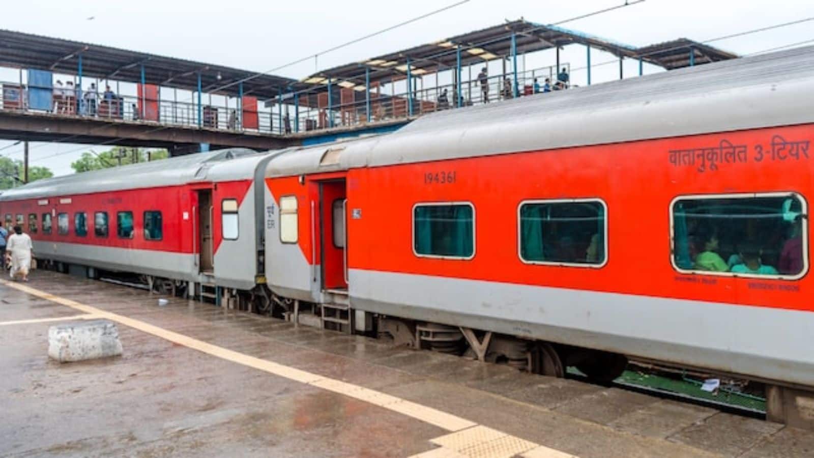 अब स्लीपर के टिकट पर मिल सकेगा 2nd AC का मजा! रेलवे ने ऑटो अपग्रेड फैसिलिटी में किया बड़ा बदलाव