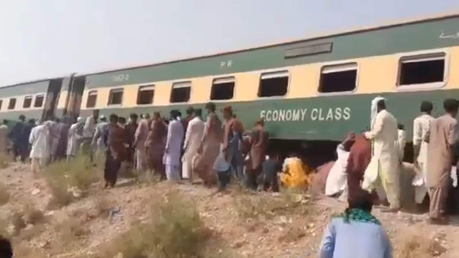 Jaffar Express Derail: पाकिस्तान में विस्फोट के बाद जाफर एक्सप्रेस की 6 बोगियां पटरी से उतरीं