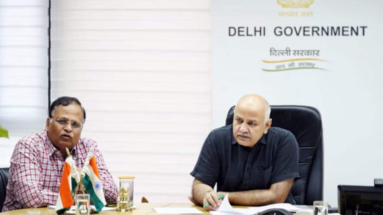 Delhi Classroom Scam: मनीष सिसोदिया और सत्येंद्र जैन को ACB ने भेजा समन, ₹2,000 करोड़ का है 'क्लासरूम घोटाला'