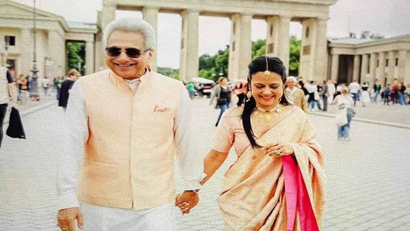 TMC सांसद महुआ मोइत्रा ने BJD नेता पिनाकी मिश्रा से की शादी, जर्मनी में हुई सीक्रेट मैरिज
