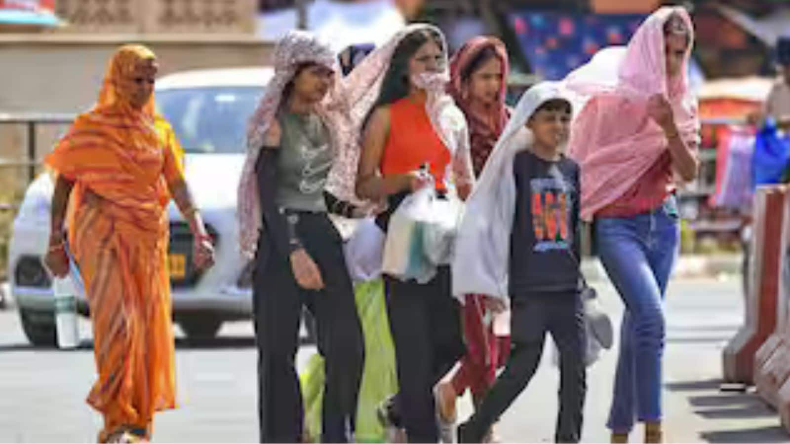 Weather Update: दिल्ली-NCR में तपती गर्मी, यूपी-राजस्थान में धूल भरी हवाओं के साथ बढ़ेगा पारा, देखें मौसम का हाल