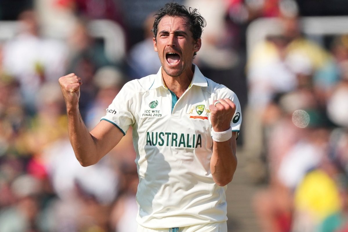 कोई नहीं है टक्कर में... मोहम्मद शमी का रिकॉर्ड तोड़ स्टार्क बने नंबर वन