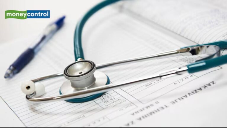 NEET PG 2025: पोस्टपोन हुआ NEET PG एग्जाम, सुप्रीम कोर्ट ने सिंगल-शिफ्ट में परीक्षा कराने का दिया निर्देश