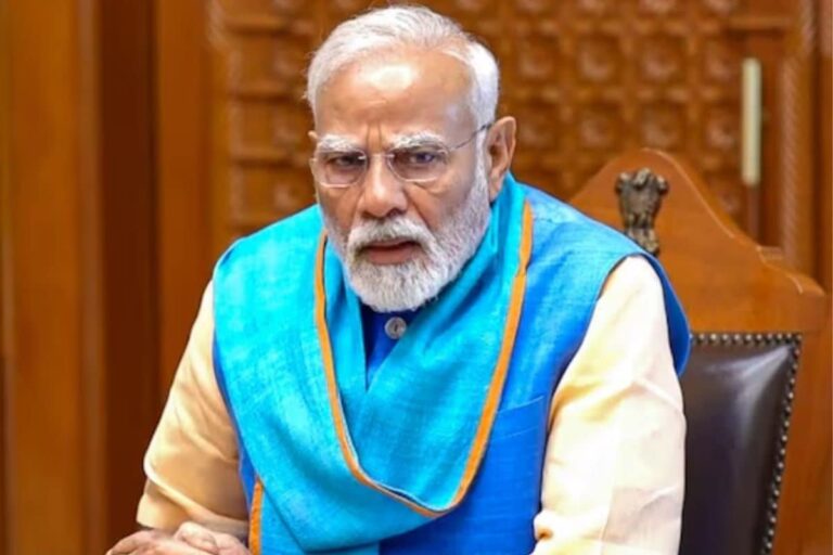 'हमारी नारी शक्ति...' पीएम ने की पहलवानों की तारीफ, गुकेश पर क्या बोले?