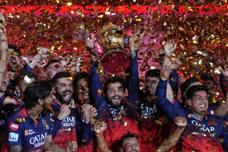 चैंपियन बनने के बाद RCB की विक्ट्री परेड, कब और कहां देखें लाइव टेलीकास्ट