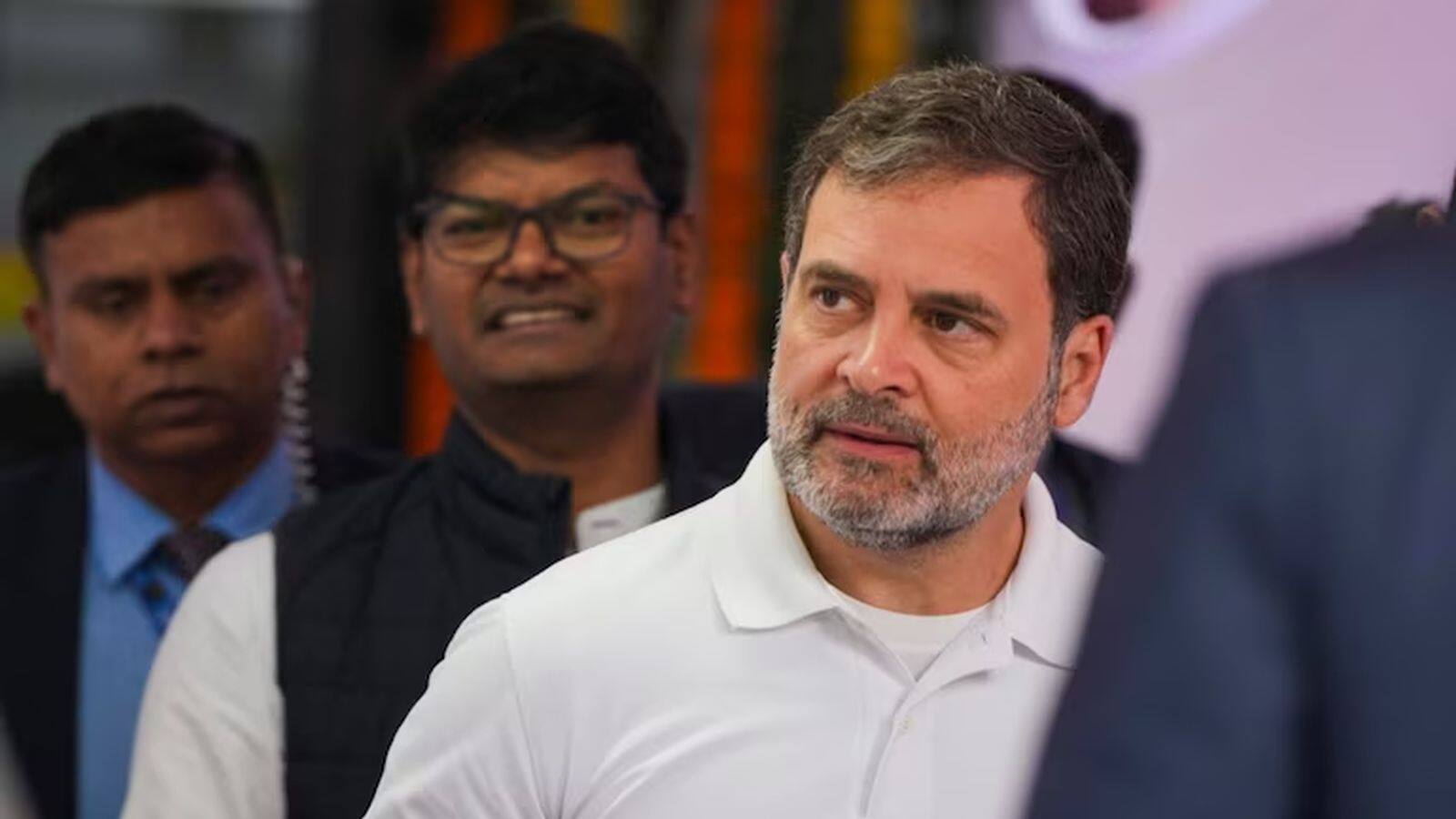 Rahul Gandhi: राहुल गांधी ने जूते पहनकर दी इंदिरा गांधी को पुष्पांजलि! वायरल वीडियो पर सीएम मोहन यादव ने कसा तंज