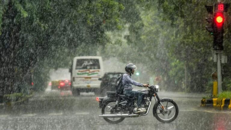 Heavy Rain Alert: दिल्ली-NCR में भयंकर बारिश का अनुमान! IMD ने जारी किया रेड अलर्ट, देशभर में बदला मौसम का मिजाज