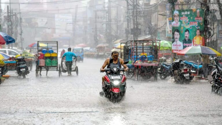 Heavy Rain Alert: दिल्ली और महाराष्ट्र समेत देश के इन 16 राज्यों में होगी मूसलाधार बारिश, IMD ने जारी किया अलर्ट, स्कूल बंद