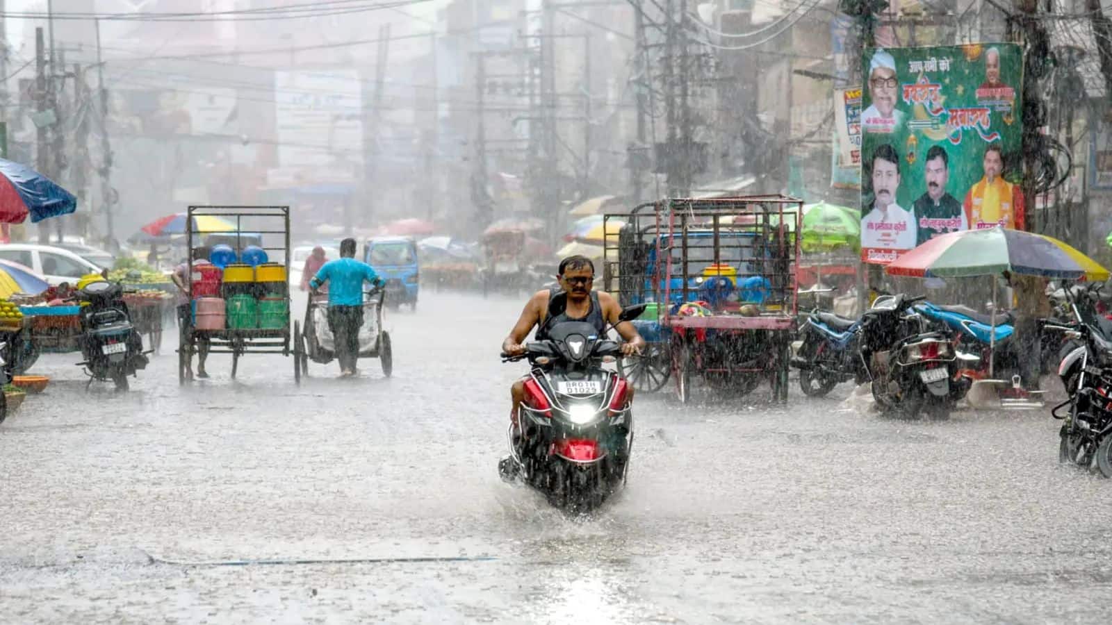 Heavy Rain Alert: दिल्ली को इस दिन मिलेगी उमस वाली गर्मी से राहत? अगले 24 घंटे में देश के इन हिस्सों में होगी बारिश