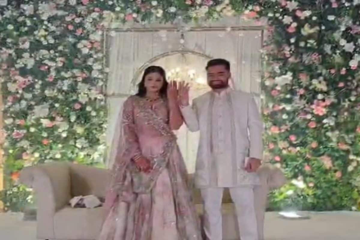 रिंकू सिंह ने की प्रिया सरोज से सगाई