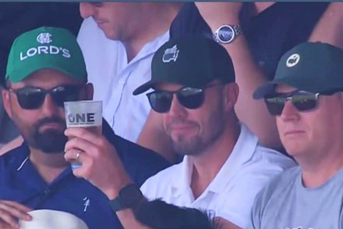 11 दिन में दो टीम को बनाया चैंपियन, फाइनल से पहले जिससे मिला उसे मिली ट्रॉफी