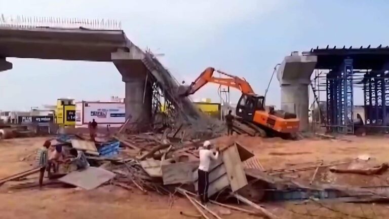 80 करोड़ की लापरवाही! MP के शिवपुरी में बनने से पहले ही गिरा पुल, 6 मजदूर घायल, प्रोजेक्ट की गुणवत्ता पर सवाल