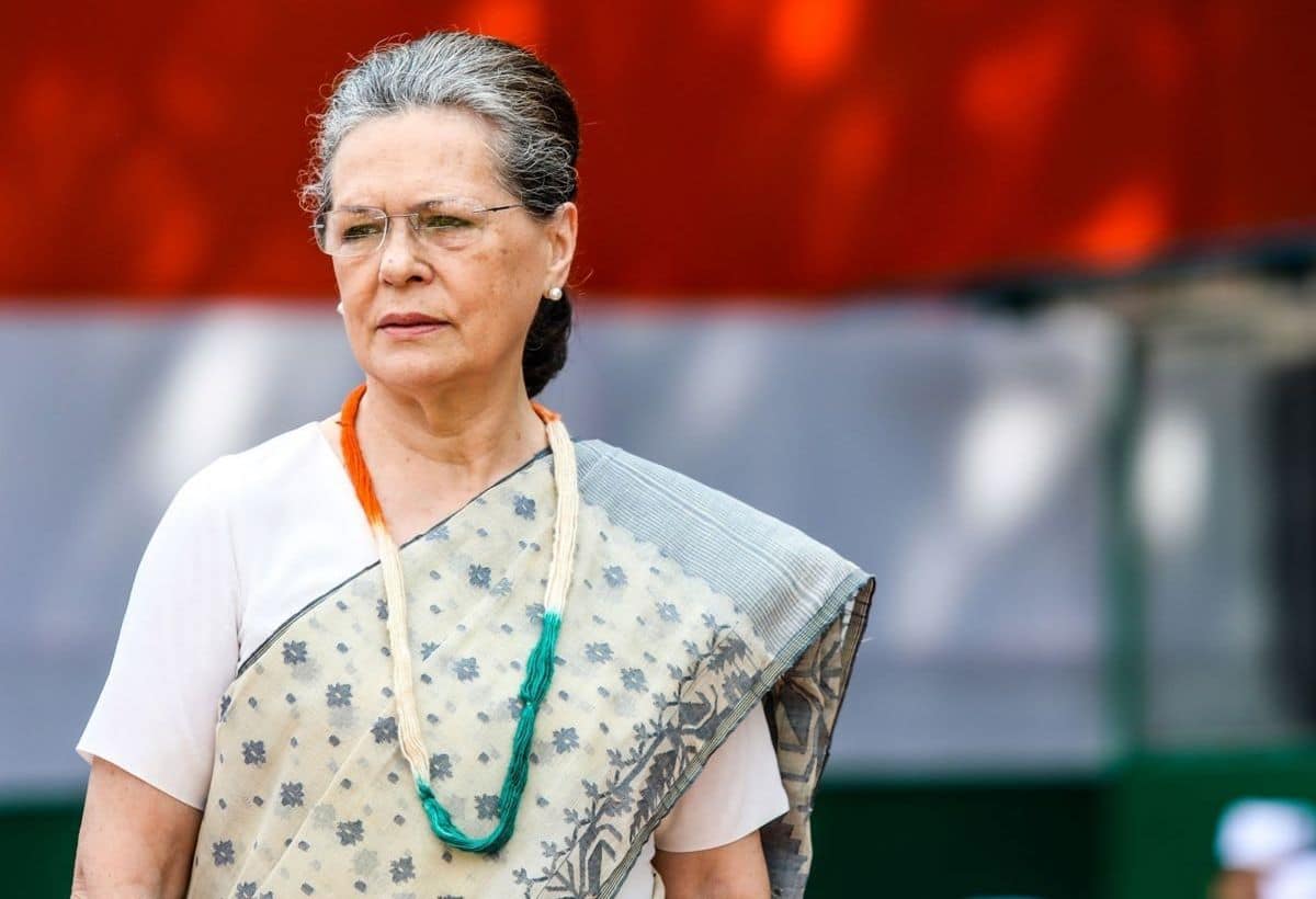 Sonia Gandhi: अचानक बिगड़ी सोनिया गांधी की तबीयत, दिल्ली के गंगा राम अस्पताल में कराया गया भर्ती