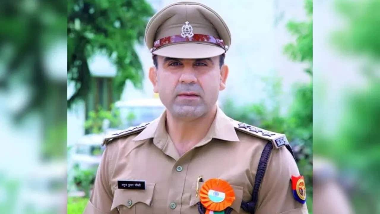 Bakrid 2025: ईदगाह में जगह न मिलने पर नमाजी आए सड़क पर, फिर CO अनुज चौधरी ने उठाया ये कदम