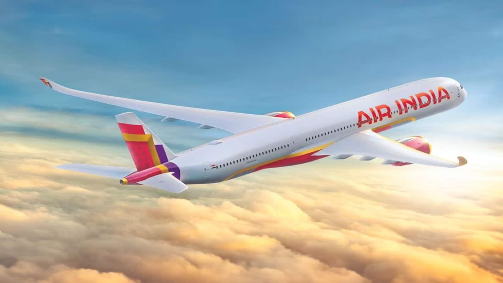 Air India: हवा में था एयर इंडिया का विमान, अचानक आने लगी जलने की बदबू , बीच रास्ते से लौटी मुंबई