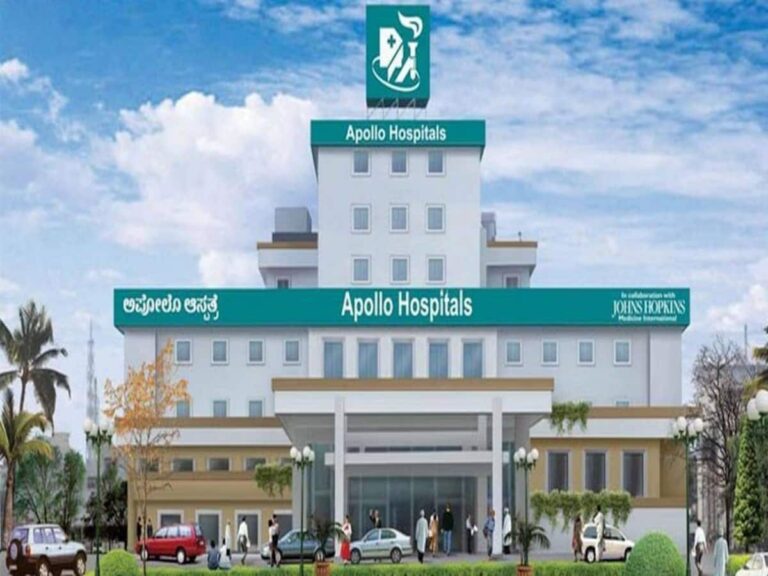 Apollo Hospitals Share Price: नतीजों के बाद 2% से ज्यादा चढ़ा स्टॉक, ब्रोकरेज से जानें खरीदें, होल्ड करें या मुनाफावसूली