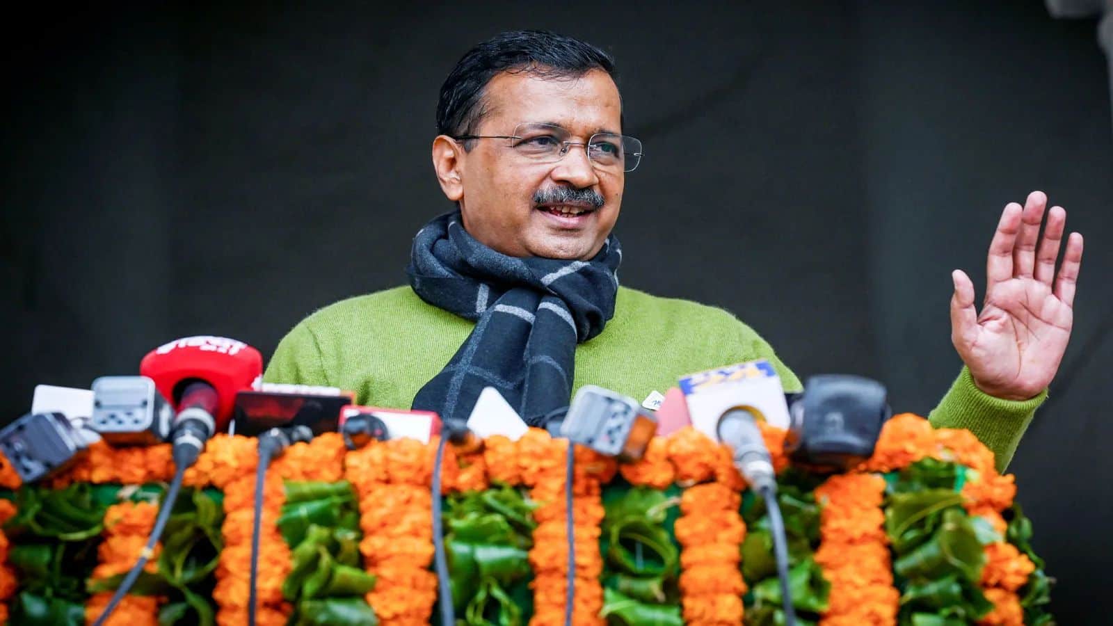 Bypoll Elections Results 2025: दिल्ली में करारी हार के बाद केजरीवाल ने चखा जीत का स्वाद, पंजाब और गुजरात में AAP कैंडिडेट जीते