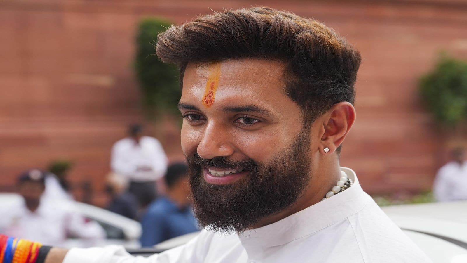 बिहार विधानसभा चुनाव में उतरेंगे केंद्रीय मंत्री चिराग पासवान, LJP ने संसदीय बोर्ड ने का बड़ा फैसला!