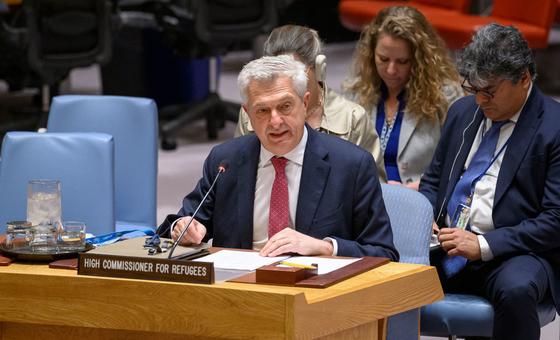 बढ़ती वैश्विक ज़रूरतों के बावजूद, यूएन शरणार्थी एजेंसी गहरी कटौतियों के लिए मजबूर