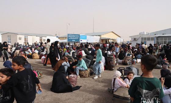 इंटरव्यू: त्रासदी से जूझ रहा अफ़ग़ानिस्तान, 'अपने देश लौट रहे लोगों के लिए तैयार नहीं है'