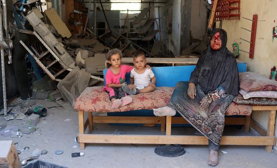 ग़ाज़ा: भूख तोड़ रही है लोगों की रीढ़, दिन में एक बार भी मुश्किल से भोजन मयस्सर