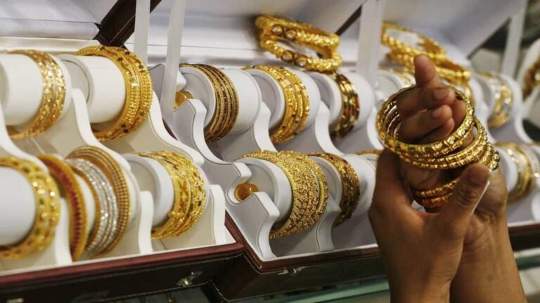 Jewellery stocks : ज्वेलरी शेयरों में जोरदार तेजी, जानिए आगे कैसी रह सकती है इनकी चाल