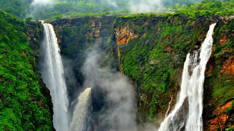 आसमान में बादल और जमीन पर जन्नत...बारिश में बेहद खूबसूरत हो जाती हैं बेंगलुरु के पास की ये जगहें