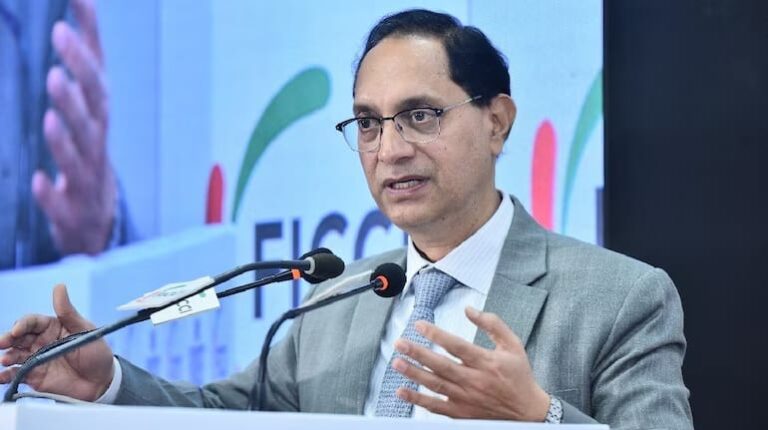 मार्केट में हेराफेरी करने वाले खुद को बचा नहीं पाएंगे, SEBI चेयरमैन तुहिन कांत पांडेय ने किया आगाह