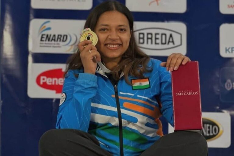 सिफत कौर सामरा ने जीता ब्रॉन्ज, नॉर्वे की जीनेट हेग का गोल्ड पर कब्जा