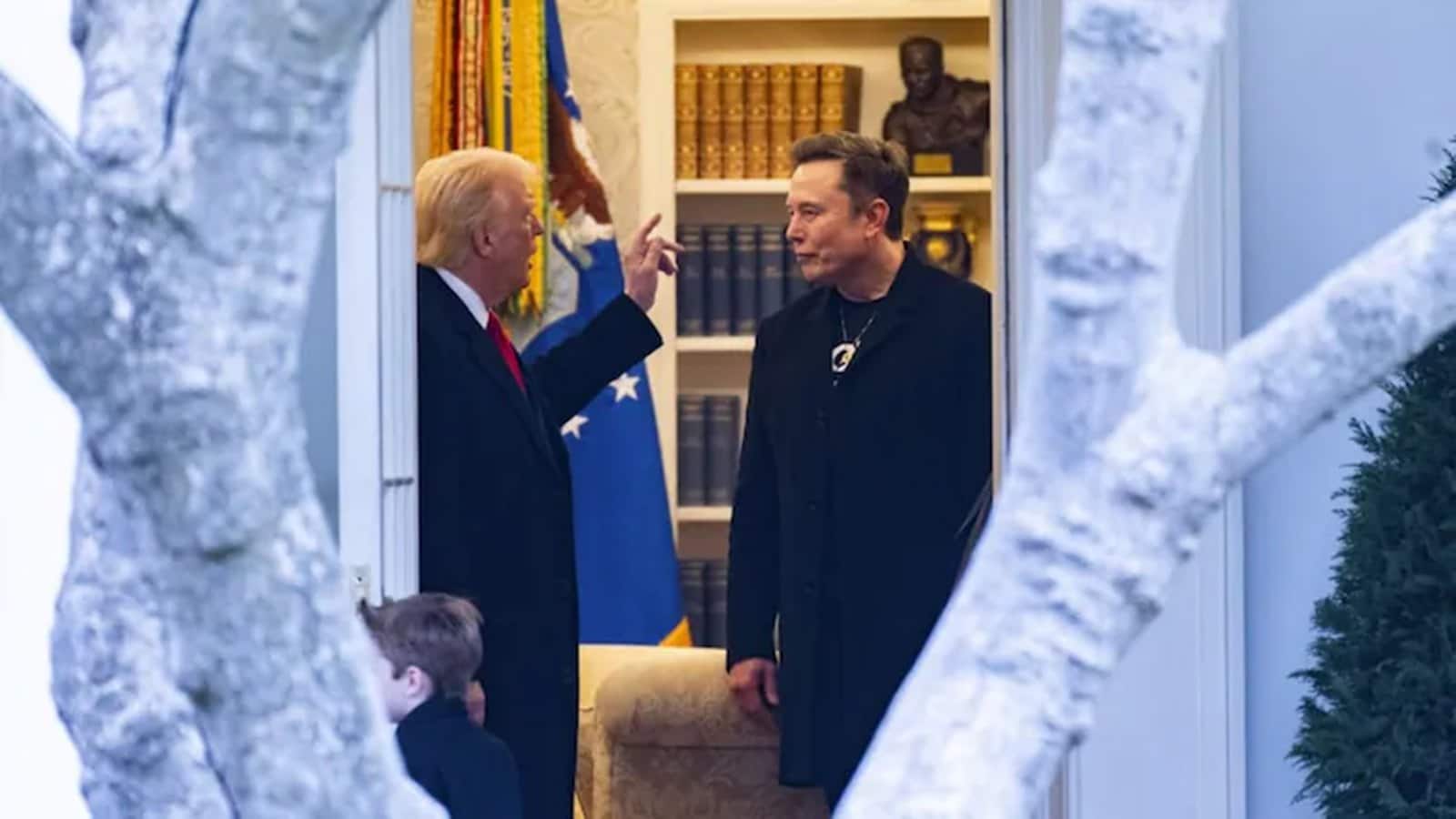 Trump vs Musk: मस्क ने जो कभी खुद किया, अब खुद वही पड़ रहा झेलना, SpaceX के सभी सरकारी कॉन्ट्रैक्ट्स की होगी जांच