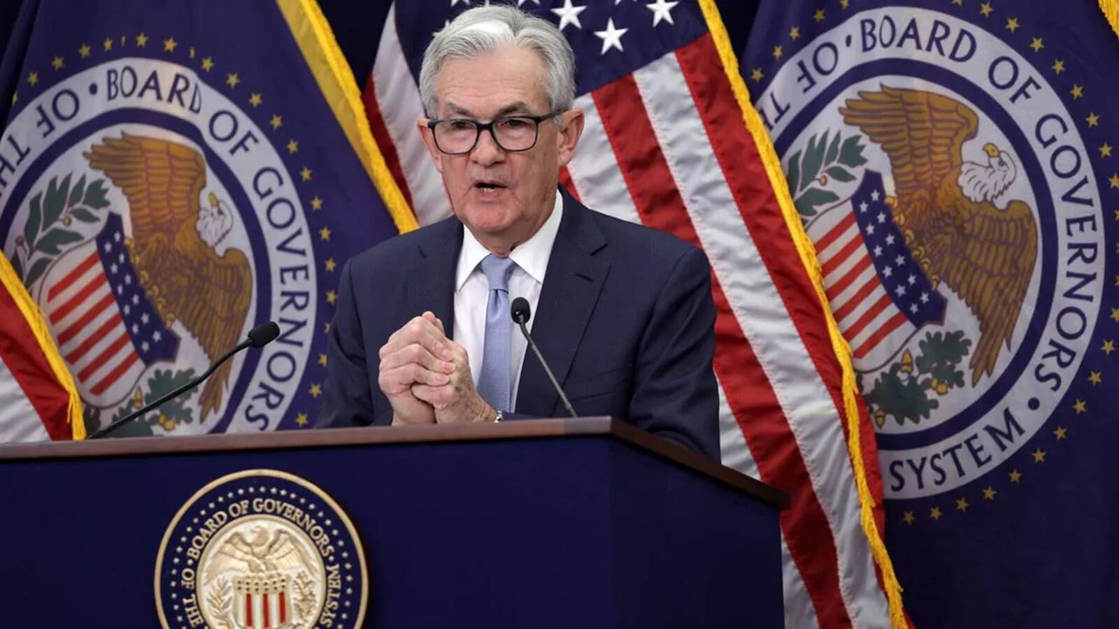 US Fed Policy Rate Unchanged: ब्याज दरें एक बार फिर स्थिर, ट्रंप के आग्रह को नहीं माना पॉवेल ने