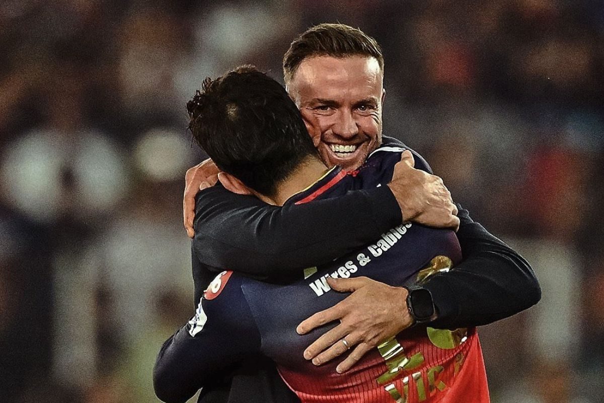 ये दोस्ती नहीं तोड़ेंगे... जब विराट ने गेल, डिविलियर्स को बुलाया अपने पास