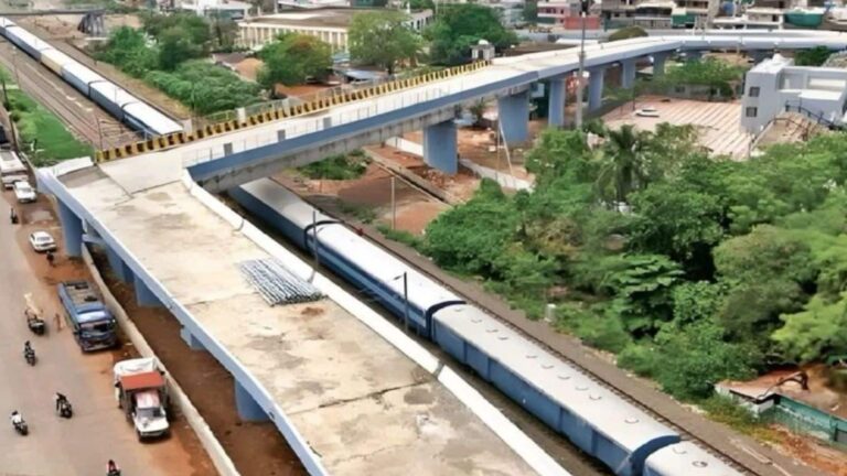 MP 90-degree Bridge: भोपाल में 90 डिग्री वाले ब्रिज मामले में एक्शन! 7 इंजीनियर सस्पेंड, दो कंपनियां ब्लैक लिस्ट