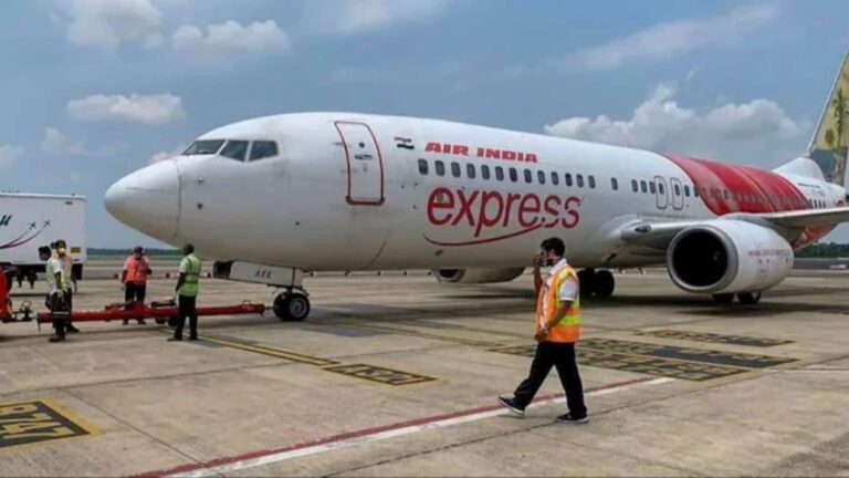 Air India ने टेकऑफ से पहले 150 यात्रियों को उतारा, लखनऊ से हैदराबाद जा रही फ्लाइट में खराबी, जमकर मचा हंगामा