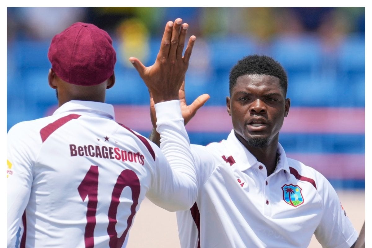 स्टीव स्मिथ फ्लॉप, उस्मान ख्वाजा ने बनाया रिकॉर्ड, पर ऑस्ट्रेलिया की हालत पतली