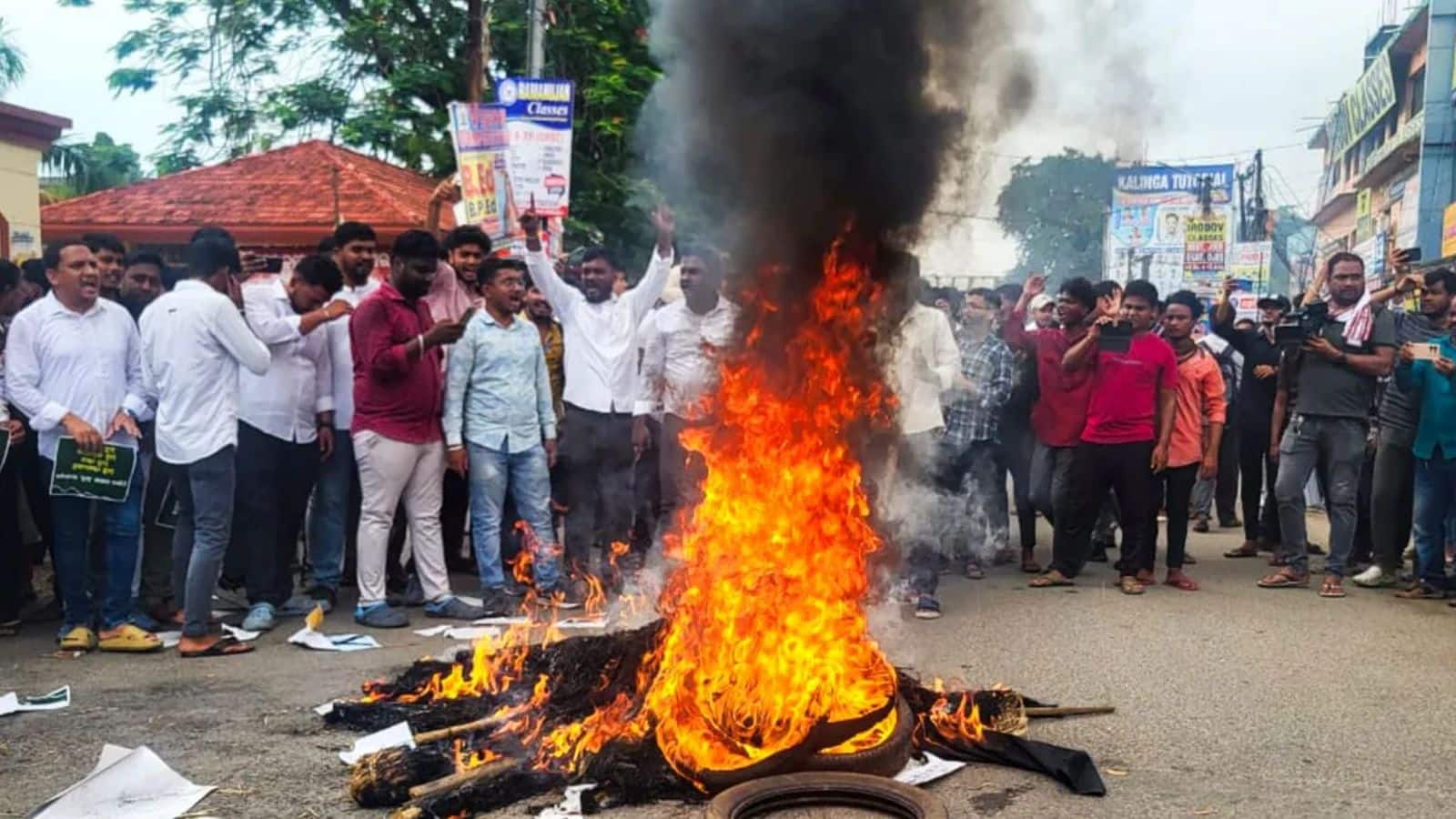 Balasore Sexual Harassment Case: ओडिशा की छात्रा की मौत! उत्पीड़न से परेशान होकर कॉलेज में की थी आत्मदाह, प्रिंसिपल गिरफ्तार