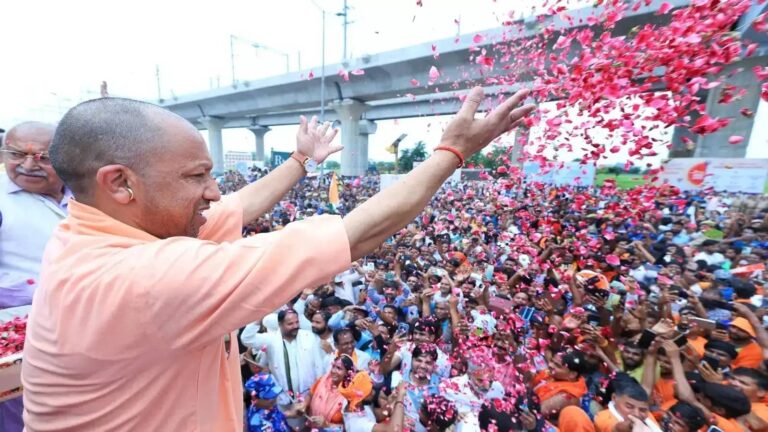 कांवड़ यात्रा में तोड़फोड़ करने वालों की खैर नहीं, सीएम योगी ने दी सख्त चेतावनी, कहा- उपद्रवियों के लगाए जाएंगे पोस्टर