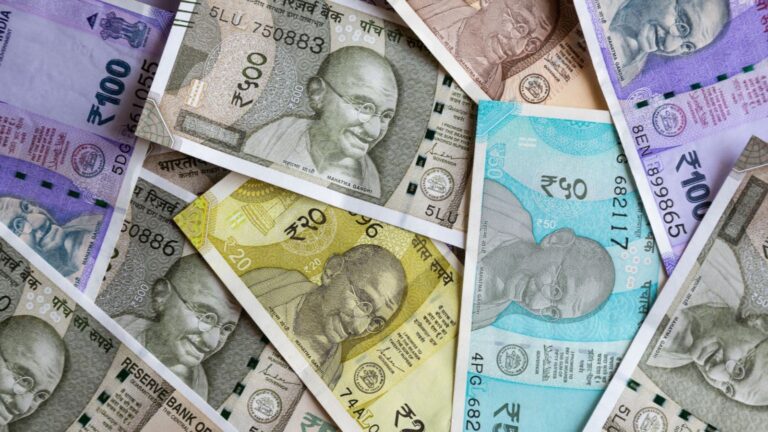 Business Ideas: कम लागत, जबरदस्त मुनाफा! ये 7 फ्यूचर बिजनेस बना देंगे आपको करोड़पति