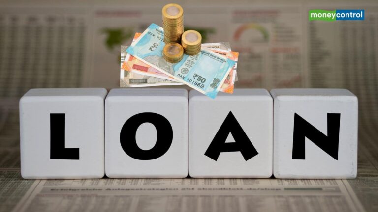 Loan Against FD: क्या FD पर लोन लेना सही है? जानिए इसके फायदे और नुकसान